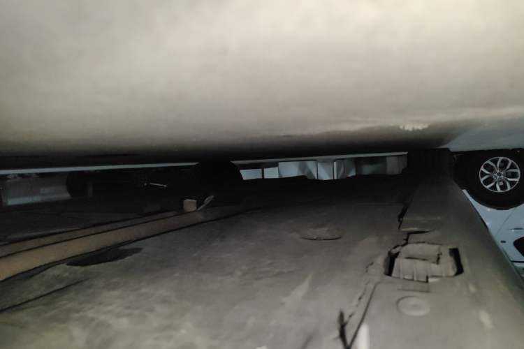 Used BMW 3 Series 2009 325i two-door coupe Chassis Front Right