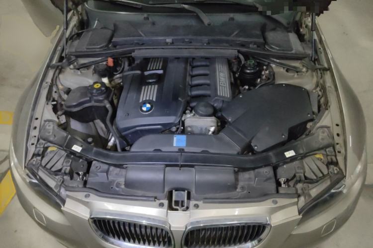Used BMW 3 Series 2009 325i two-door coupe Engine Bay