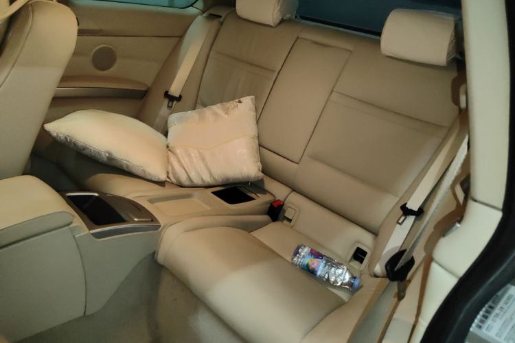 Used BMW 3 Series 2009 325i two-door coupe Left Rear Seat