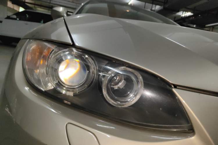 Used BMW 3 Series 2009 325i two-door coupe Right Front Headlight