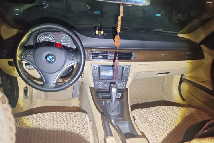 Used BMW 3 Series 2009 325i Sport Edition Center Console