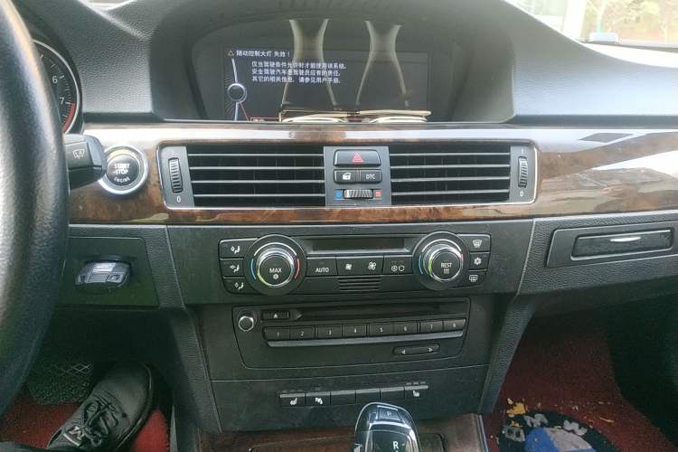 Used BMW 3 Series 2009 330i Convertible Coupe Audio And AC Panel