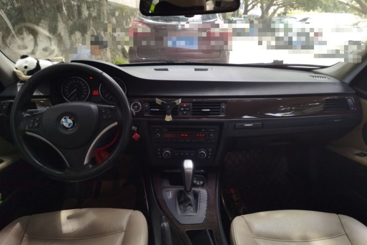Used BMW 3 Series 2009 325i Sport Edition Center Console