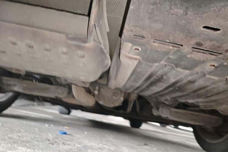 Used BMW 3 Series 2009 320i two-door coupe Chassis Rear