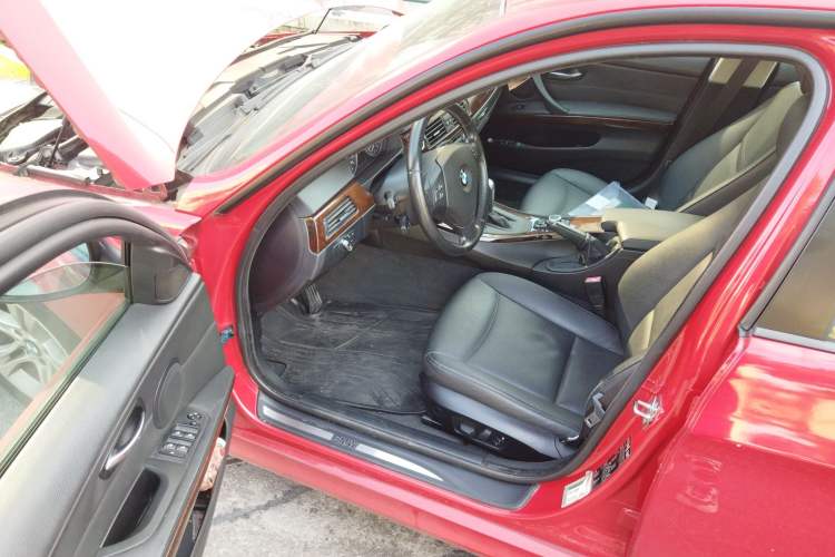 Used BMW 3 Series 2009 320i Luxury Edition Driver Seat