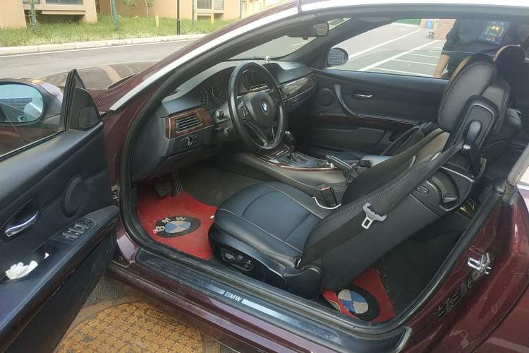 Used BMW 3 Series 2009 330i Convertible Coupe Driver Seat
