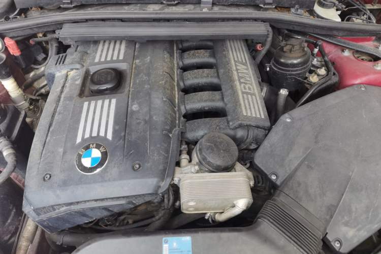 Used BMW 3 Series 2009 325i Sport Edition Engine Bay