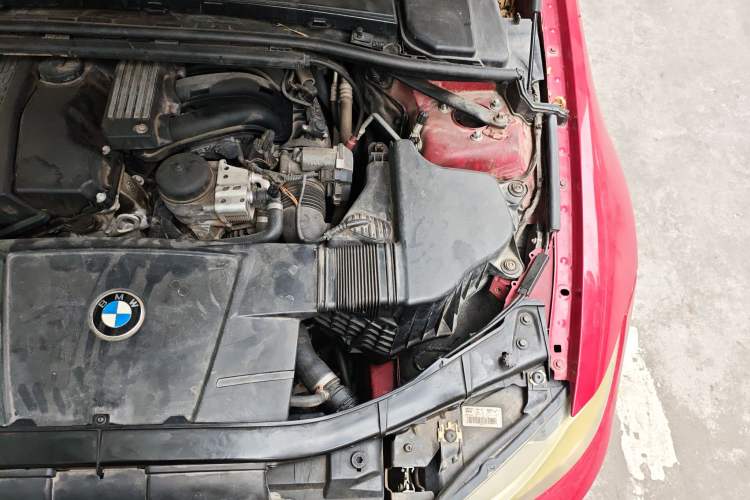 Used BMW 3 Series 2009 318i Active Edition Engine Bay Left