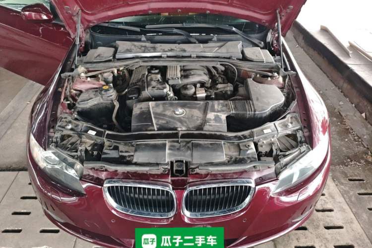 Used BMW 3 Series 2009 320i two-door coupe Engine Bay