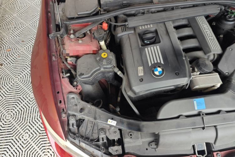Used BMW 3 Series 2009 325i Convertible Coupe Engine Bay Right
