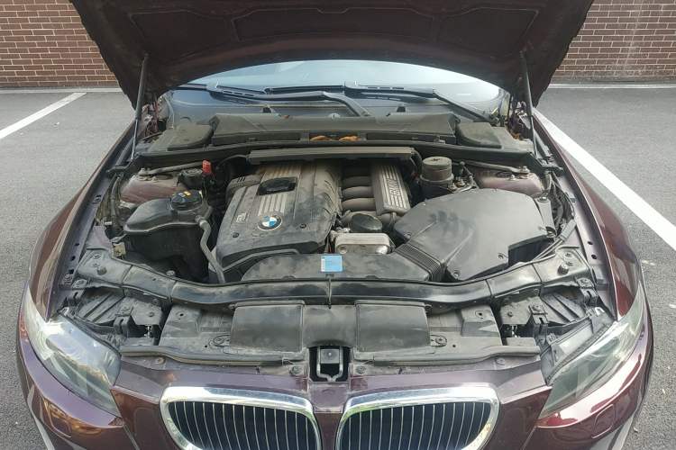Used BMW 3 Series 2009 330i Convertible Coupe Engine Bay