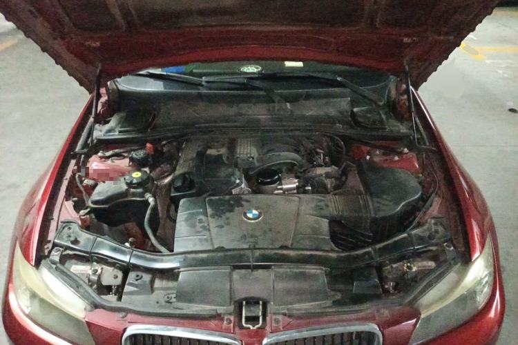 Used BMW 3 Series 2009 318i Leading Model Engine Bay