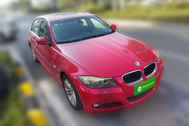 Used BMW 3 Series 2009 320i Luxury Edition Front Right 45 Deg
