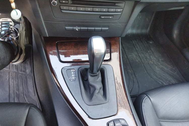 Used BMW 3 Series 2009 320i Luxury Edition Gear Lever