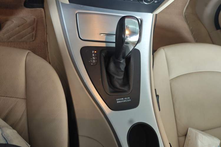Used BMW 3 Series 2009 325i Convertible Coupe Gear Lever