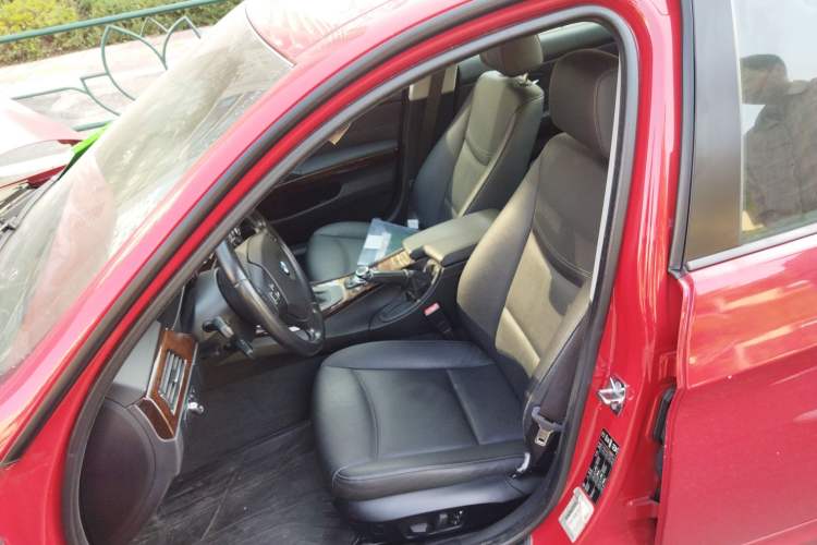 Used BMW 3 Series 2009 320i Luxury Edition Left Front Seat