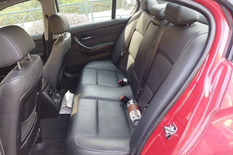 Used BMW 3 Series 2009 320i Luxury Edition Left Rear Seat