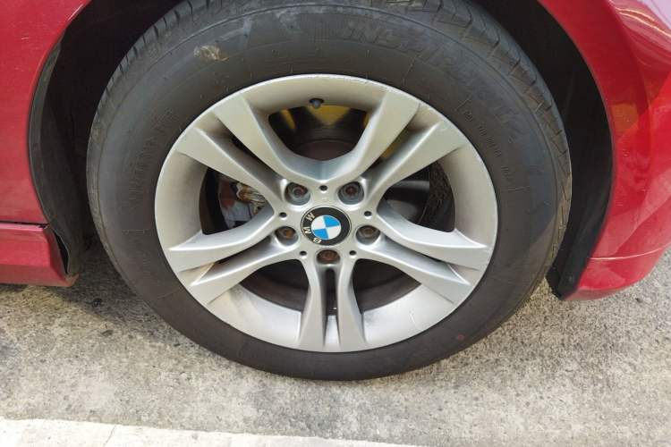 Used BMW 3 Series 2009 320i Luxury Edition Right Front Wheel Hub