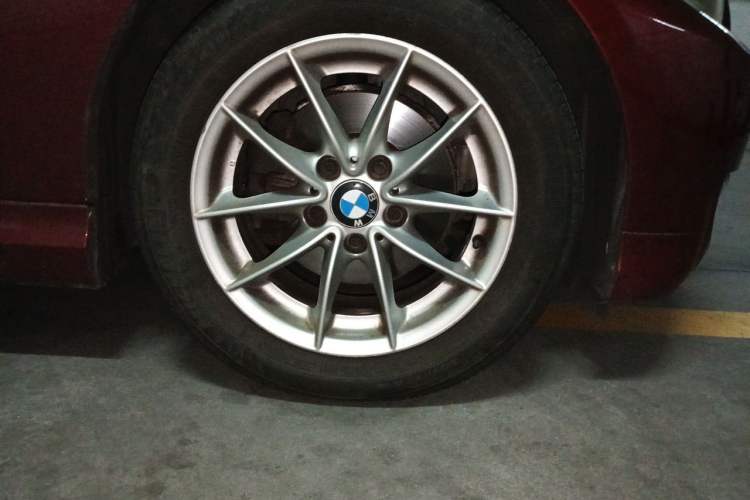 Used BMW 3 Series 2009 318i Leading Model Right Front Wheel Hub