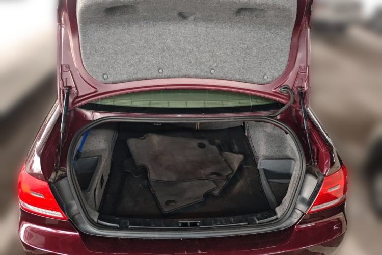 Used BMW 3 Series 2009 320i two-door coupe Trunk