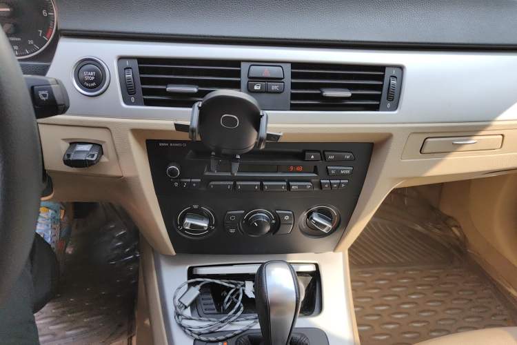 Used BMW 3 Series 2009 318i Leading Model Audio And AC Panel