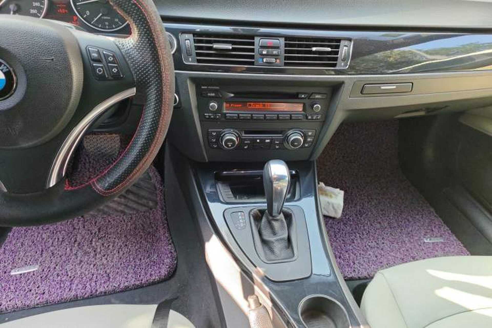 Used BMW 3 Series 2009 320i Convertible Coupe Audio And AC Panel