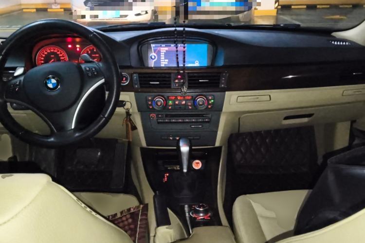 Used BMW 3 Series 2009 335i Center Console