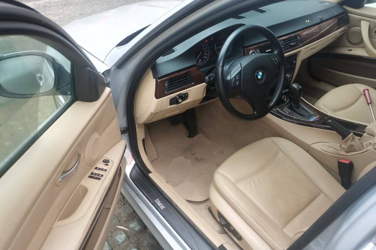 Used BMW 3 Series 2009 320i Sport Edition Driver Seat