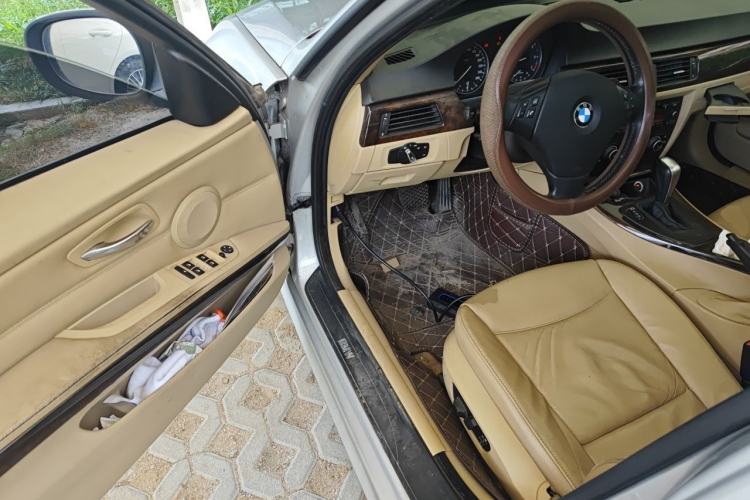 Used BMW 3 Series 2009 320i Sport Edition Driver Seat