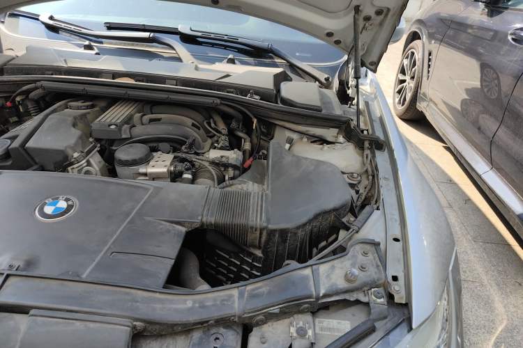 Used BMW 3 Series 2009 318i Leading Model Engine Bay Left