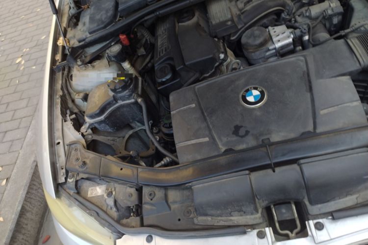 Used BMW 3 Series 2009 318i Leading Model Engine Bay Right