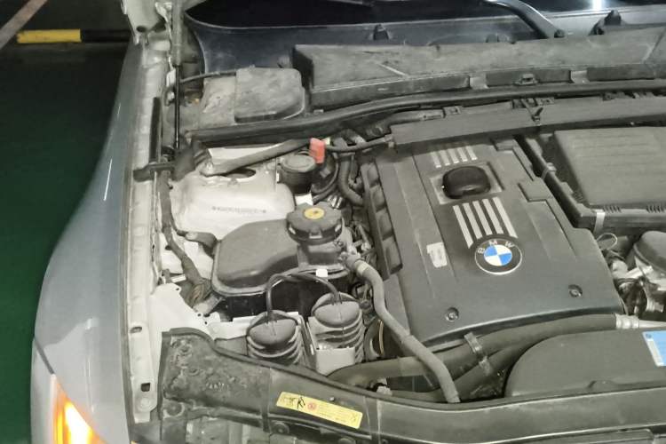 Used BMW 3 Series 2009 335i Engine Bay Right