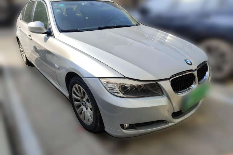 Used BMW 3 Series 2009 318i Leading Model Front Right 45 Deg