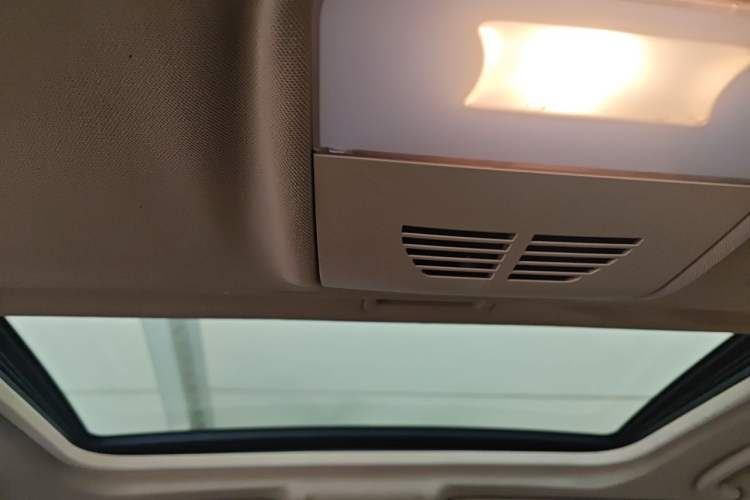Used BMW 3 Series 2009 320i Sport Edition Headliner