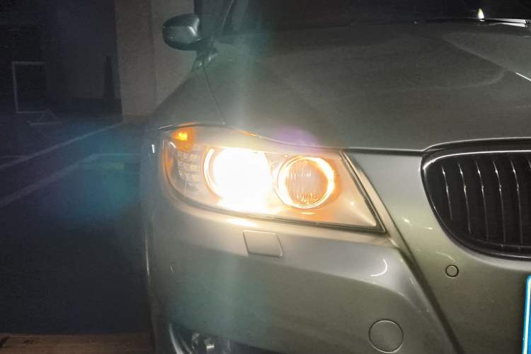 Used BMW 3 Series 2009 335i Right Front Headlight