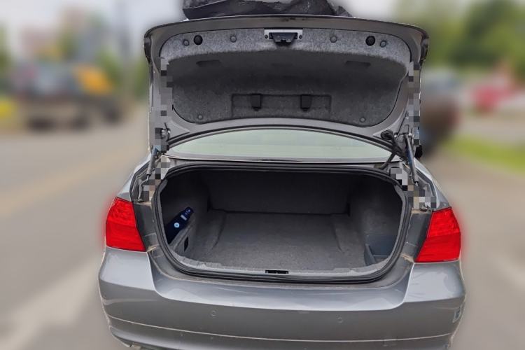 Used BMW 3 Series 2009 320i Luxury Edition Trunk