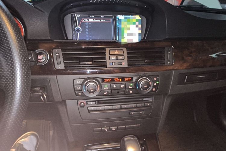 Used BMW 3 Series 2009 330i two-door coupe Audio And AC Panel