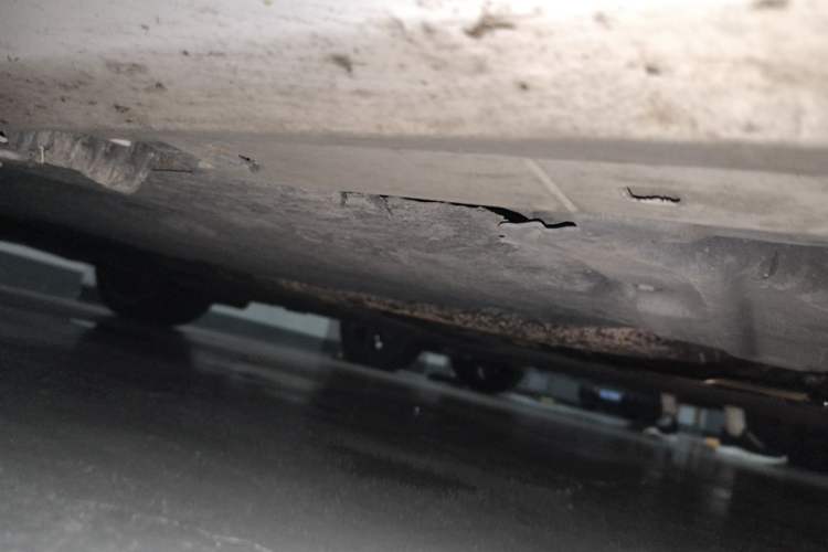 Used BMW 3 Series 2009 330i two-door coupe Chassis Front Right