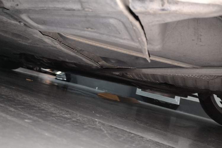 Used BMW 3 Series 2009 330i two-door coupe Chassis Rear Left