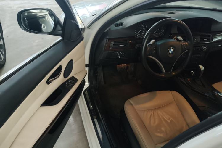 Used BMW 3 Series 2009 325i Luxury Edition Driver Seat