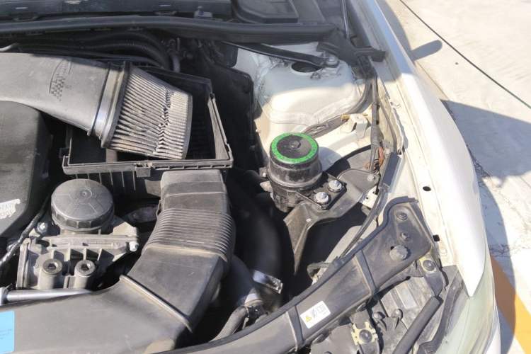 Used BMW 3 Series 2009 335i Engine Bay Left