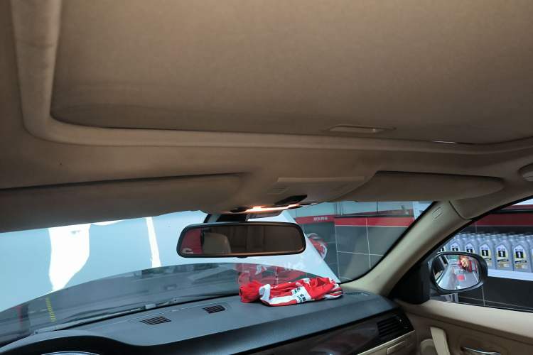 Used BMW 3 Series 2009 325i Sport Edition Headliner