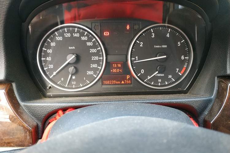 Used BMW 3 Series 2009 320i Luxury Edition Instrument Cluster
