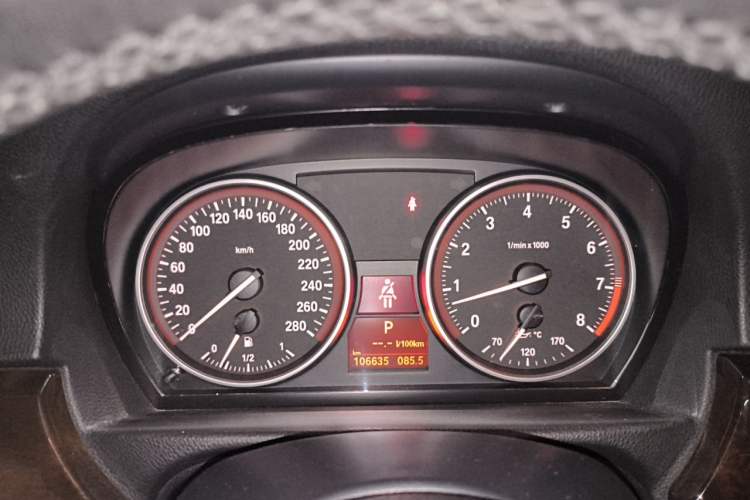 Used BMW 3 Series 2009 330i two-door coupe Instrument Cluster