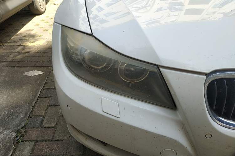 Used BMW 3 Series 2009 320i Luxury Edition Right Front Headlight