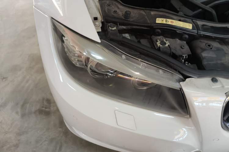 Used BMW 3 Series 2009 325i Luxury Edition Right Front Headlight