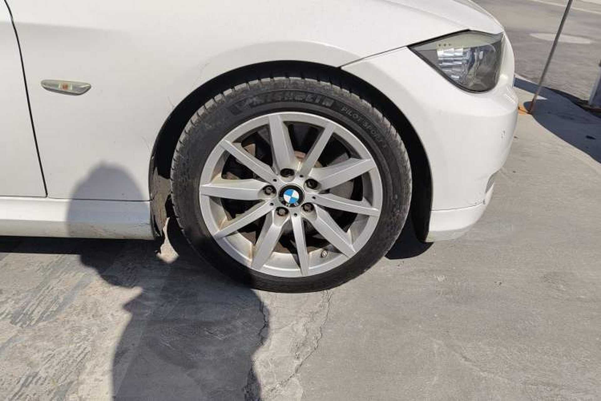 Used BMW 3 Series 2009 335i Right Front Wheel Hub
