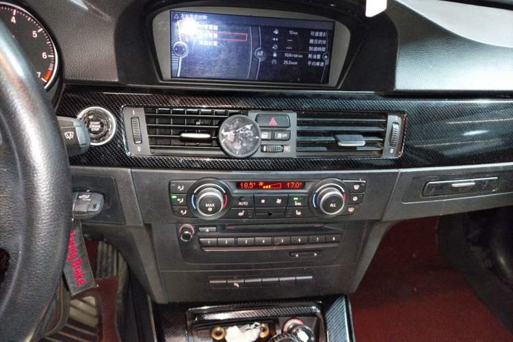 Used BMW 3 Series 2010 320i Luxury Model Audio And AC Panel