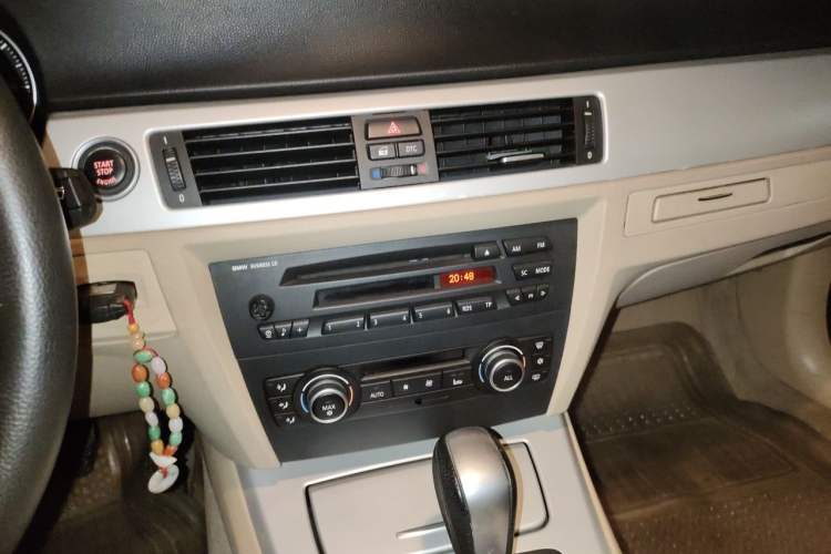 Used BMW 3 Series 2010 318i Leading Model Audio And AC Panel