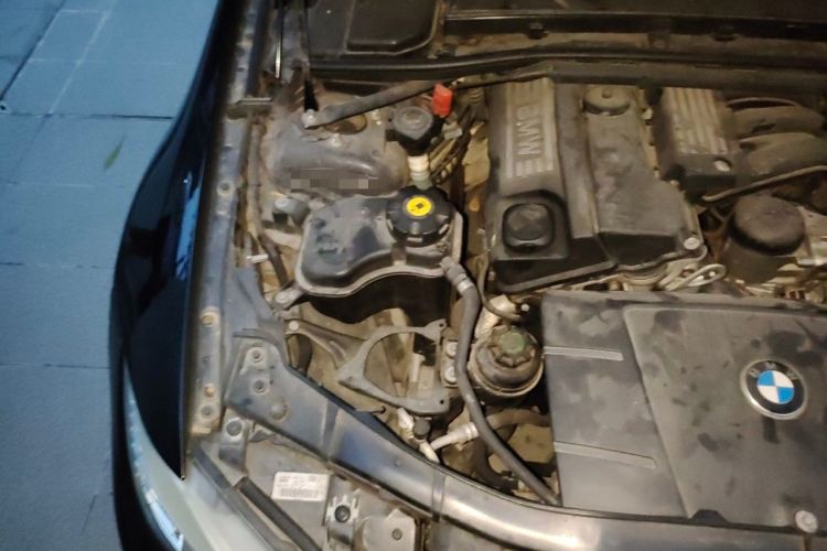 Used BMW 3 Series 2010 318i Leading Model Engine Bay Right